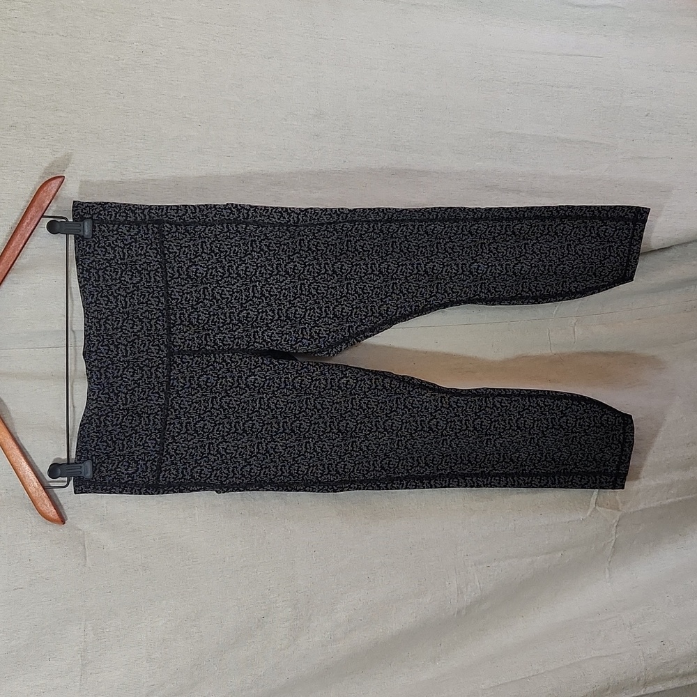 Athleta Ultimate Stash Pocket Textured 7/8 Tight